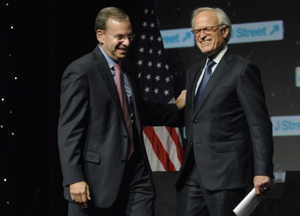 Jeremy Ben-Ami and Martin Indyk, U.S. Special Envoy for Israeli-Palestinian negotiations, at the 2013 J Street Conference. Photo: J Street / flickr